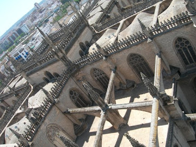 Una vista poco frecuente de La Catedral... A vista de pájaro