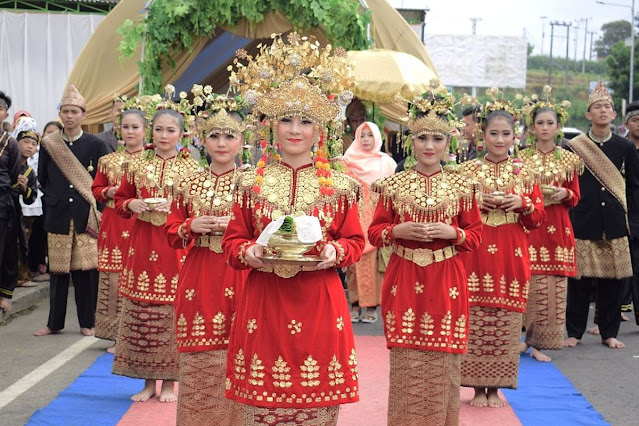 Suku Rejang: Menyusuri Akar Budaya dan Kepercayaan Leluhur Bengkulu Suku Rejang: Menyusuri Akar Budaya dan Kepercayaan Leluhur Bengkulu