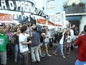 Revolução Portuguesa 15 de Outubro Lisboa Portugal Manifestação São Bento Frente Residência Oficial Primeiro Ministro