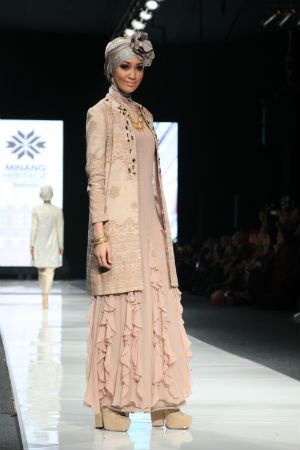 Model Gaun atau Gamis Pesta Muslimah Modern  Lintas Informasi