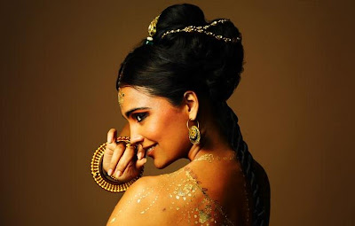 Sexy Lara Dutta In Apsara Style For Hi! Blitz Shoot