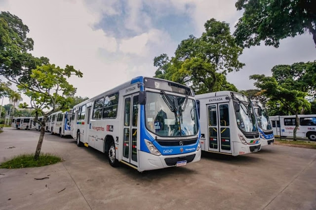 Maio Amarelo: Leo Bezerra participa da entrega de 20 ônibus para o transporte coletivo urbano de João Pessoa