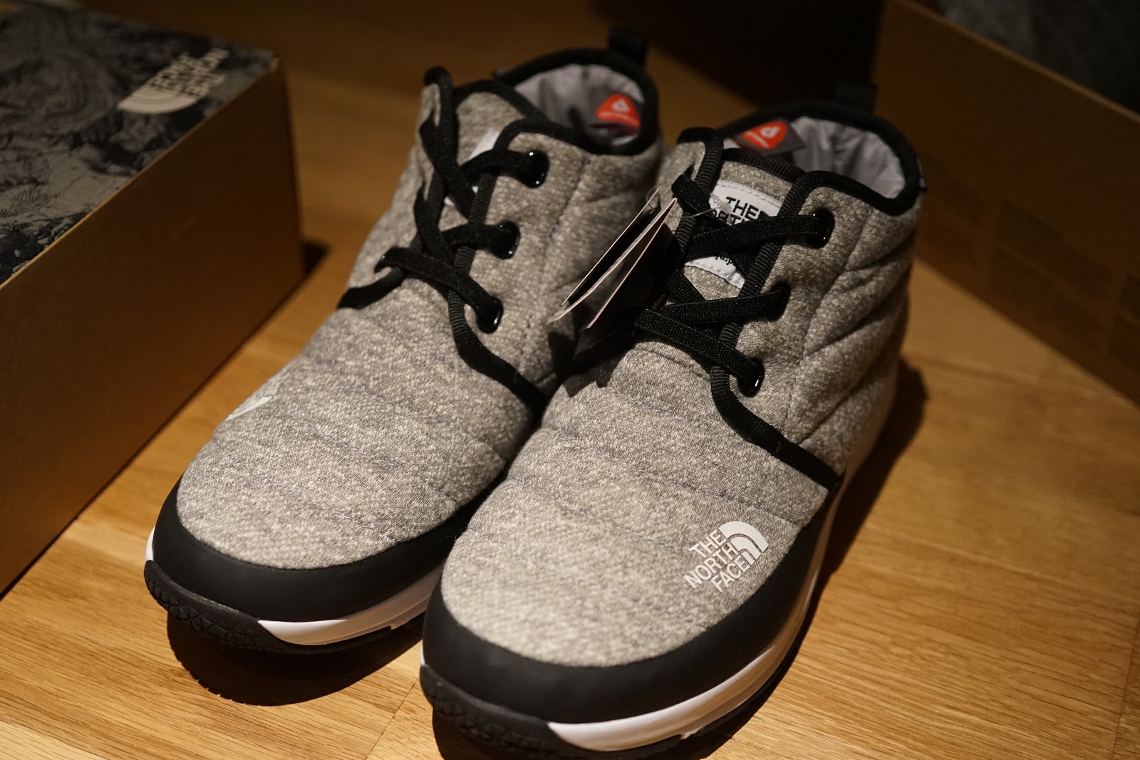 新潟フライフィッシング友の会 買い物 ノースフェイスの冬靴ヌプシチャッカ買ってみた