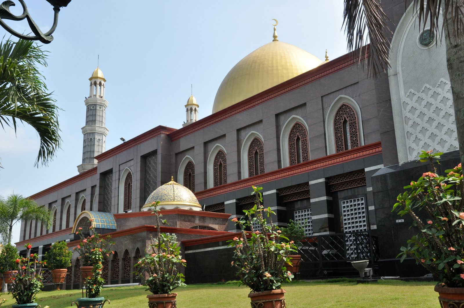 ibedh blog Masjid  Kubah  Emas 