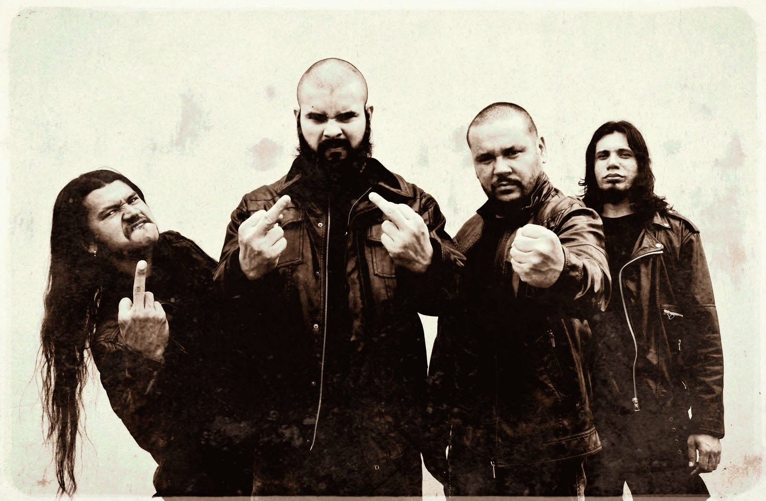 http://questoeseargumentos.blogspot.com.br/2014/09/entrevista-visceral-slaughter.html