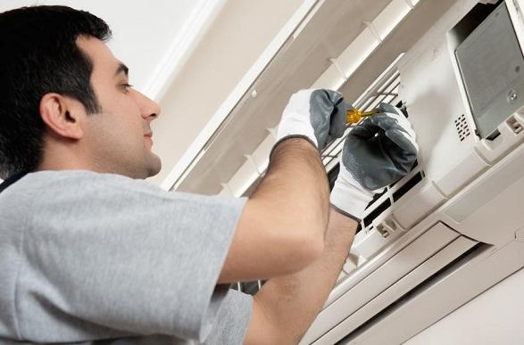 Lắp đặt sai kỹ thuật khiến máy lạnh chảy nước ở cục lạnh