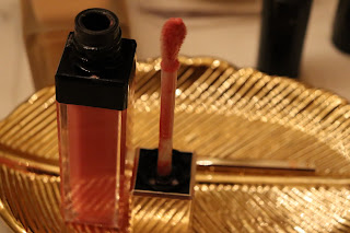 cle de peau lip gloss review