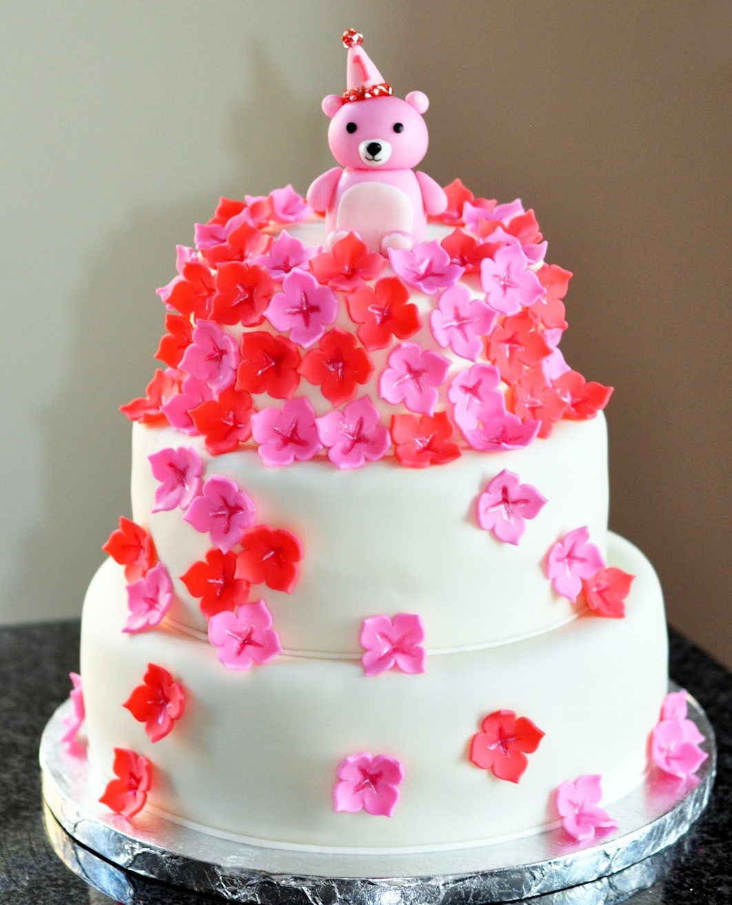 Sweet Kat's Creations: Teddy Bear Flower Cake