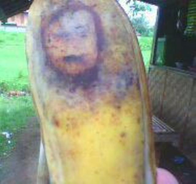 Pisang Aneh