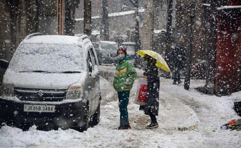 Weather Update: Widespread Snowfall from Today Evening in J&K