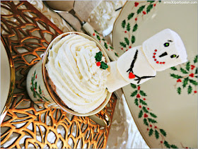 Chocolate Caliente con Nata y Muñeco de Nieve de Marshmallows