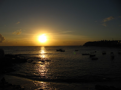 O Rio Vermelho se despede  do verão com esse bonito por-do-sol