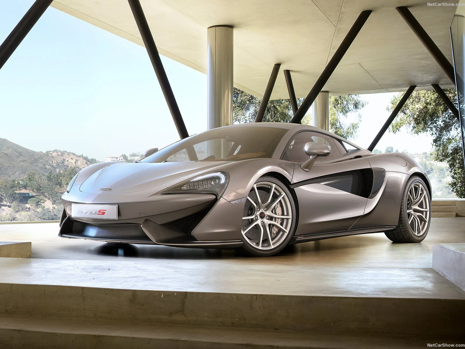 Hình ảnh siêu xe McLaren 570S Coupe 2016 & nội ngoại thất