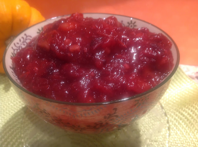 homemade cranberry sauce, Thanksgiving