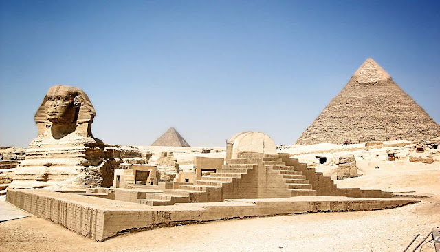Древнеегипетские пирамиды и Сфинкс