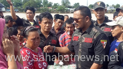 Ormas Kiwal Garuda Hitam Salurkan Bantuan Untuk Korban Bencana Sulsel