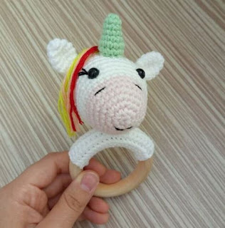 PATRON GRATIS SONAJERO UNICORNIO DE CROCHET