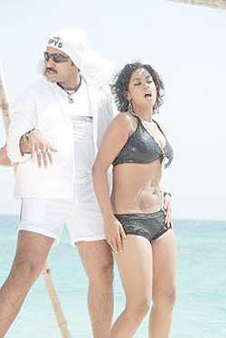 Mumaith Khan Punami Naagu Pics