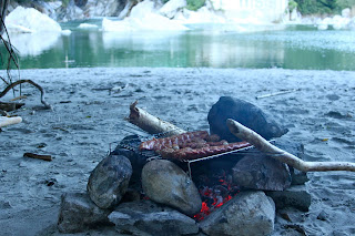 Risultati immagini per GRIGLIATA SUL FIUME