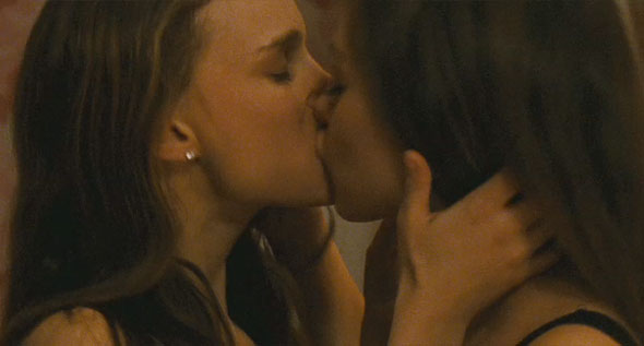 Later Natalie Portman and Mila Kunis A Great Lesbian Sex Tape