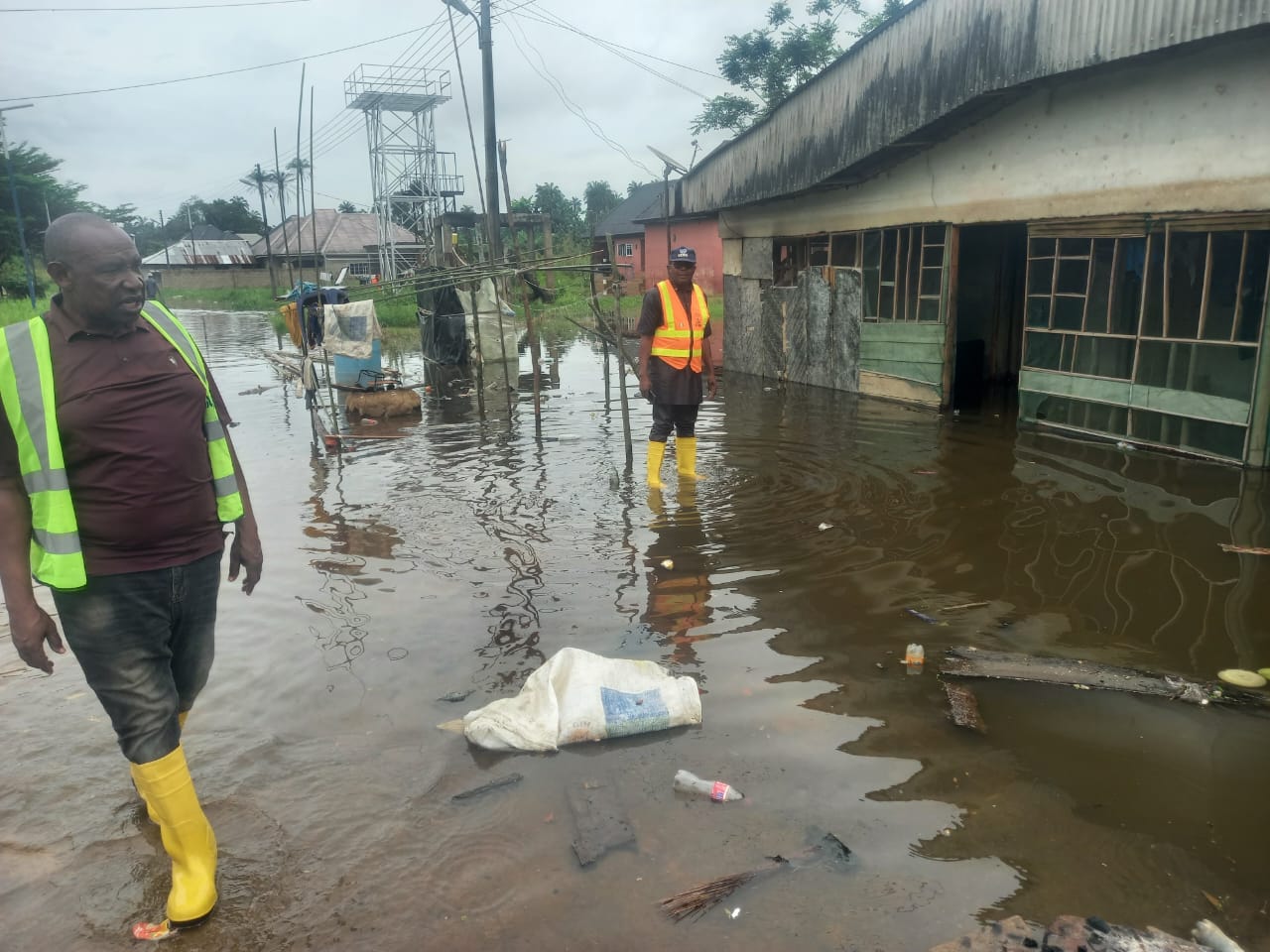 Continuous rainfall cause flooding in Biseñi, Bayelsa State