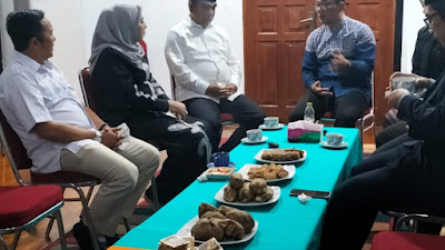  Sekjen Partai Gerindra Sampaikan Pesan Dukacita Prabowo  Kepada Keluarga Ridwan Kamil 