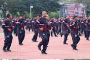 Keren! Polda Aceh Pisahkan Polwan dan Polki saat Olahraga Bersama