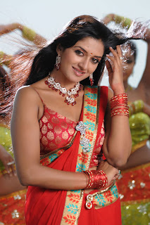 Vimala Raman Hot