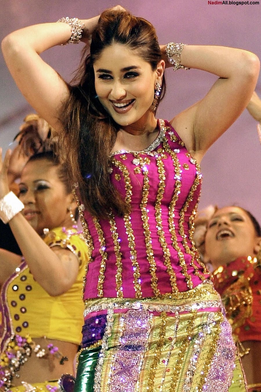 kareena-kapoor-hot-2003