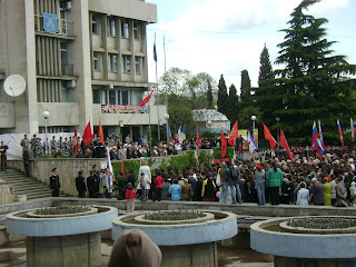 Митинг на площади Советской в Алуште.