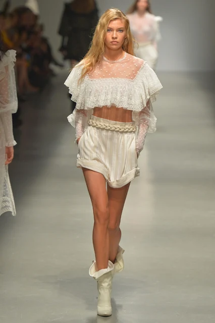 Stella Maxwell looked gorgeous on the catwalk in a ruffle crop top