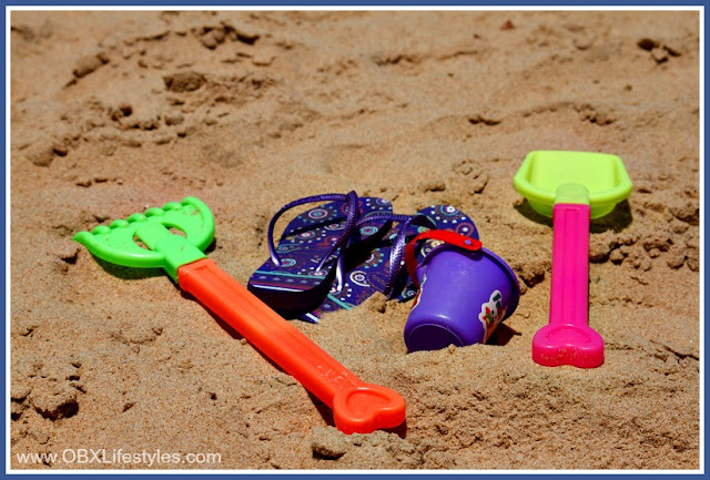 Kid's toys that are still at the beach by 5:00 P.M. will be forcibly removed as litter. 