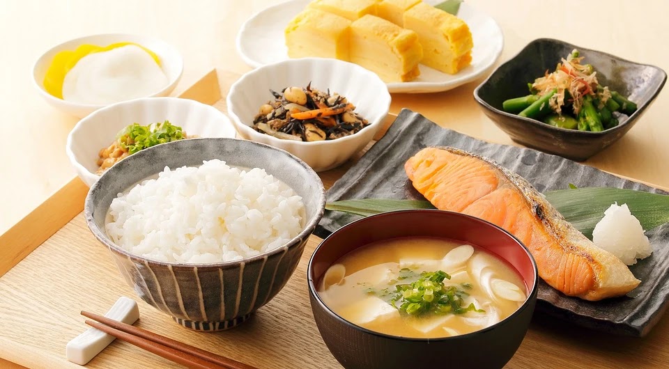 What the Japanese eat to live long: 8 secret superfoods (all products are available from us)