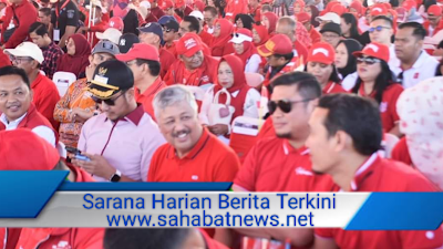 Bupati Pinrang Hadiri Puncak Gerakan Pembagian 10 Juta Bendera