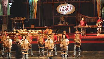 Saung Angklung Udjo Destinasi Wisata Budaya Sunda Otentik!