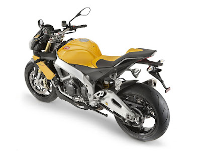 2011_Aprilia_Tuono_V4_R_Yellow_1600x1200_rear angle 01