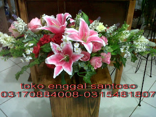 bouquet bunga meja artificial