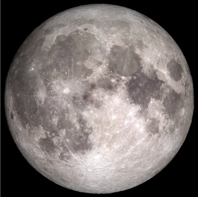 bulan-super-dari-jarak-dekat-informasi-astronomi