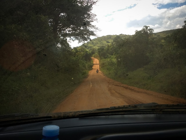 Spre Fort Portal, Uganda