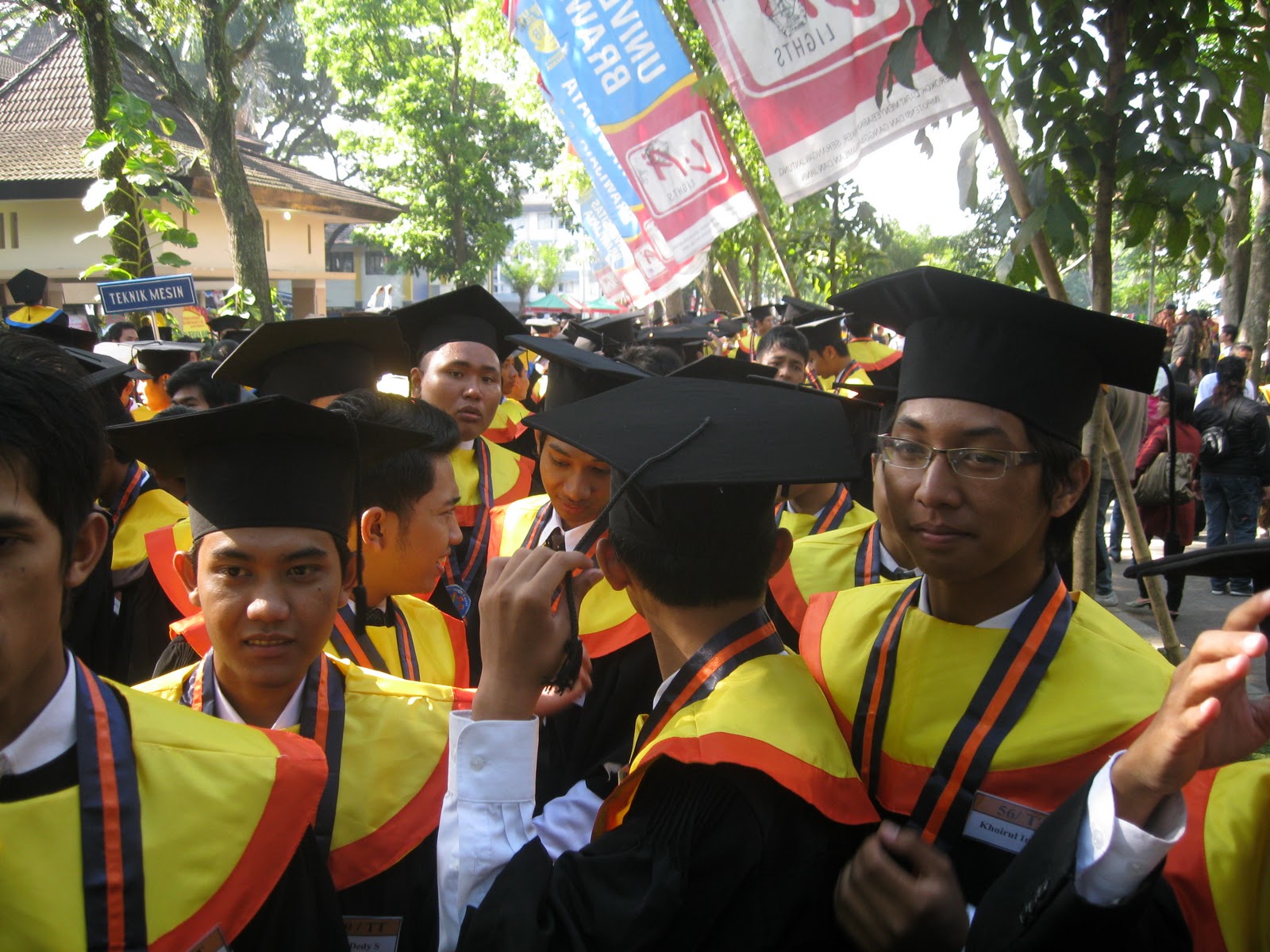 Foto Wisuda Polinema 2010 Politeknik Negeri Malang Bagian Keempat