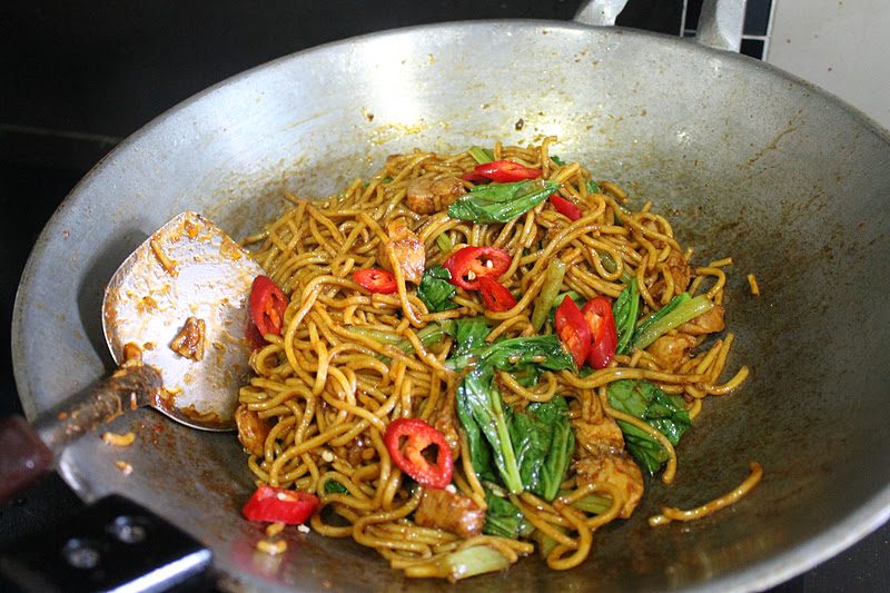 Breakfast Mee Goreng Untuk Nellisa - Azie Kitchen
