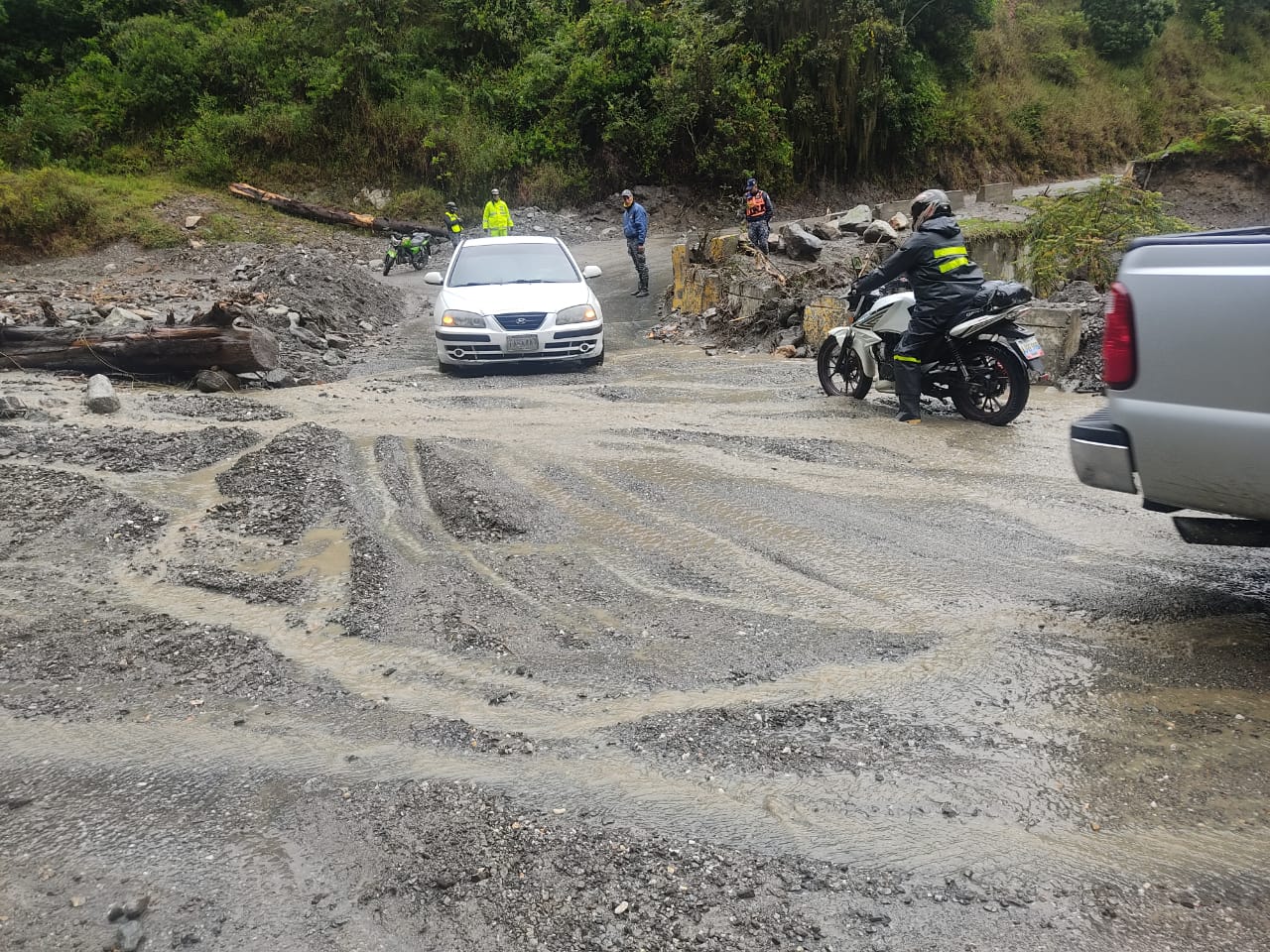 Gobernación de Mérida activó 20 frentes para rehabilitación ante daños por lluvia