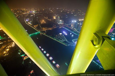 Rainbow Tower, Keindahan Pelangi Menara Tertinggi Di Dunia [ www.BlogApaAja.com ]