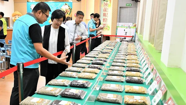 ▲彰化縣國產精品咖啡豆評鑑活動，共有49組參加比賽，集合彰化、台中、南投的咖啡農共襄盛舉。（記者林明佑翻攝）