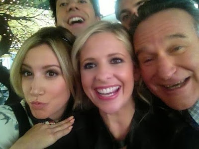 série The Crazy Ones Sarah Michelle Gellar Ashley Tisdale