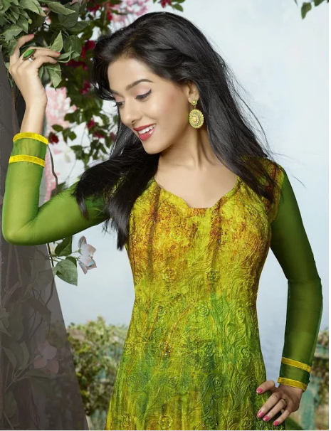 Amrita Rao Photo In Salwaar Suit