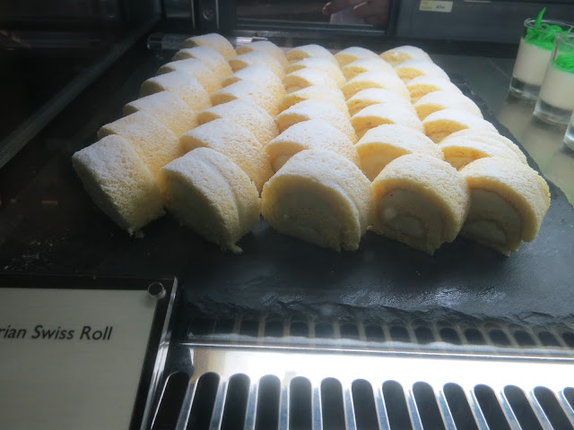 Durian Swiss Roll