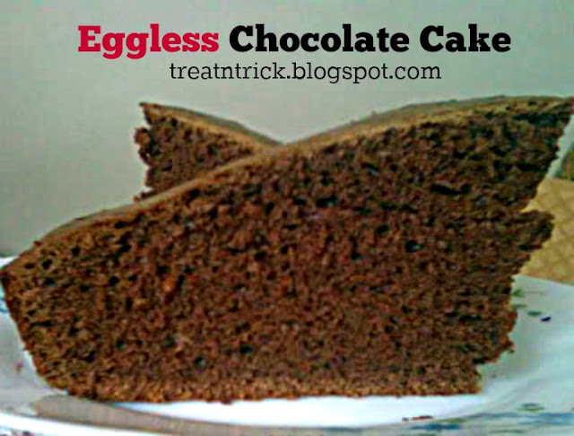 Eggless Chocolate Cake Recipe @ treatntrick.blogspot.com