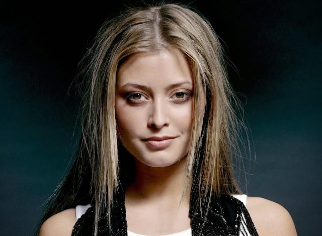 Holly Valance Wallpapers Free Download