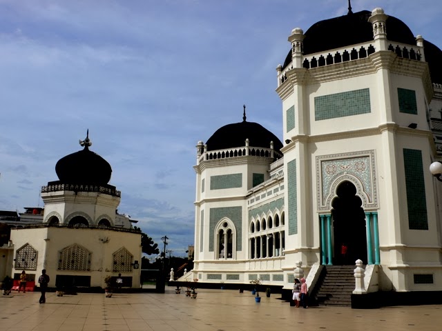  Masjid  Mewah  Nusagates
